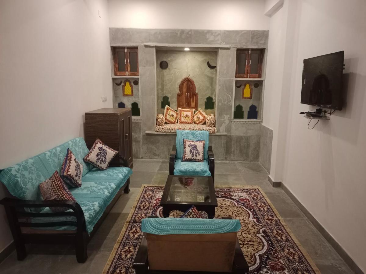 Lassi Guest House Udaipur Esterno foto