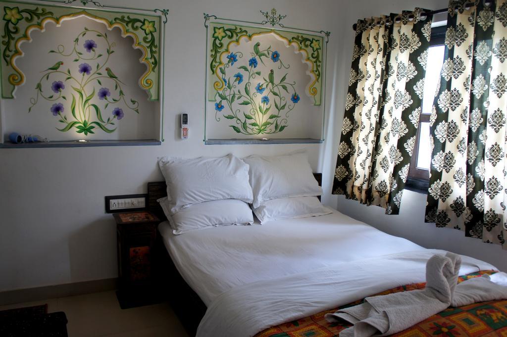Lassi Guest House Udaipur Esterno foto